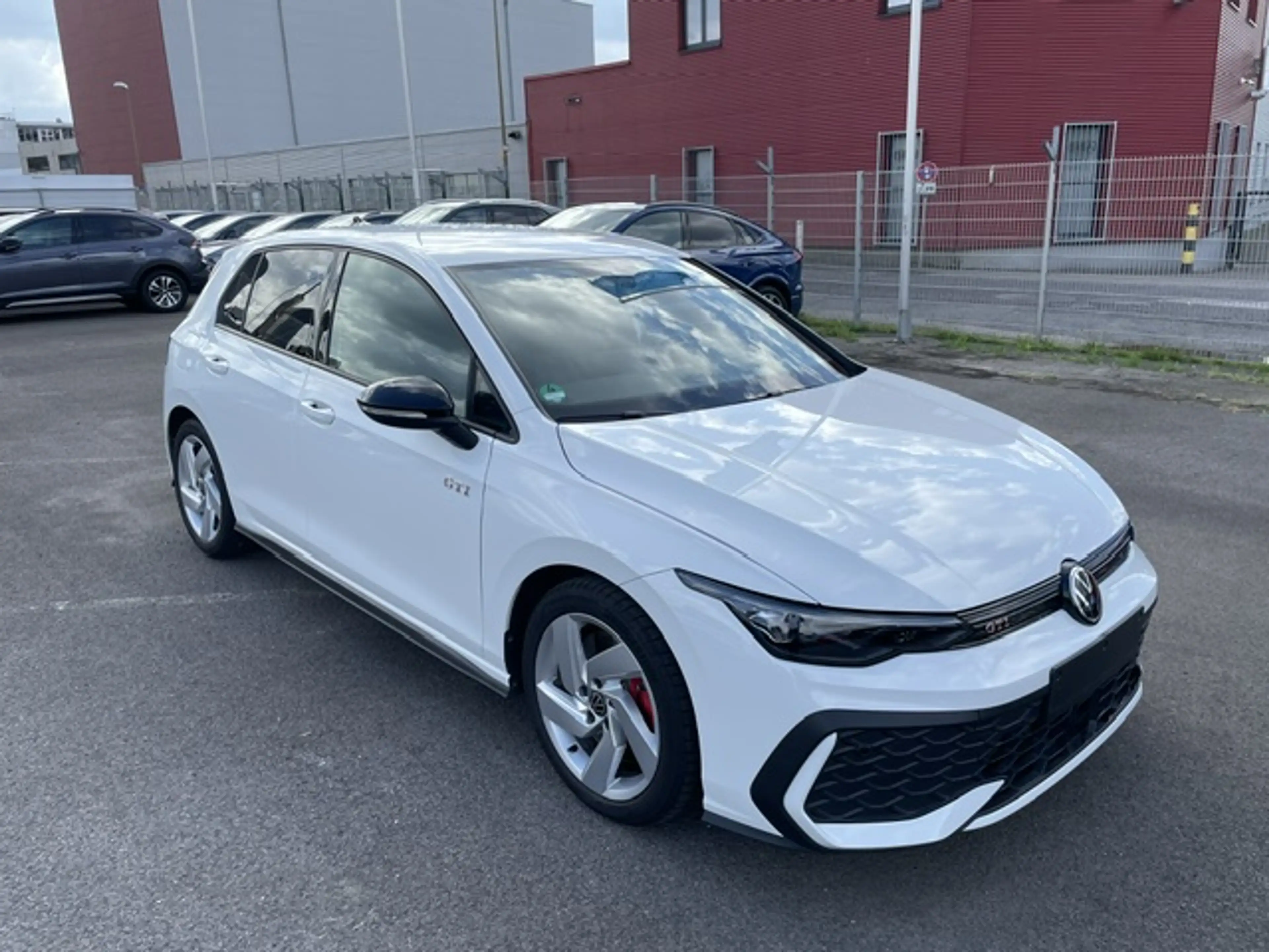 Volkswagen Golf VIII 2.0TSi DSG GTI BlackStyle R-Kamera IQ-Ligh... — photo 4