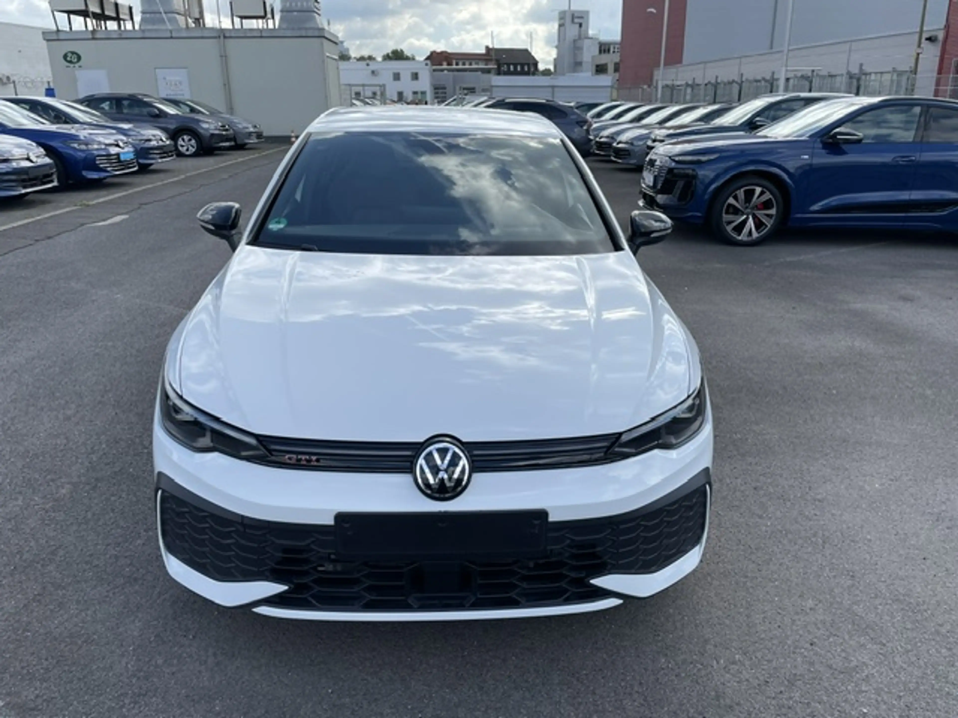 Volkswagen Golf VIII 2.0TSi DSG GTI BlackStyle R-Kamera IQ-Ligh... — photo 5