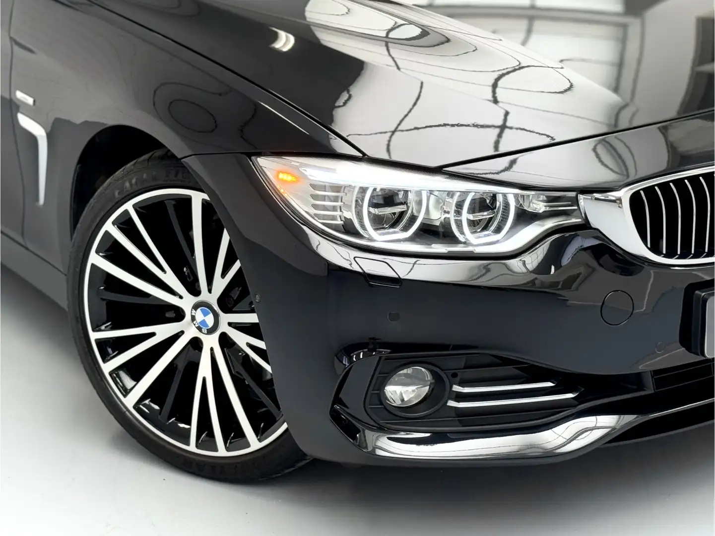 BMW 428 4-serie Cabrio 428i 245pk, Luxury, Hardtop, NL-aut Zwart - 2