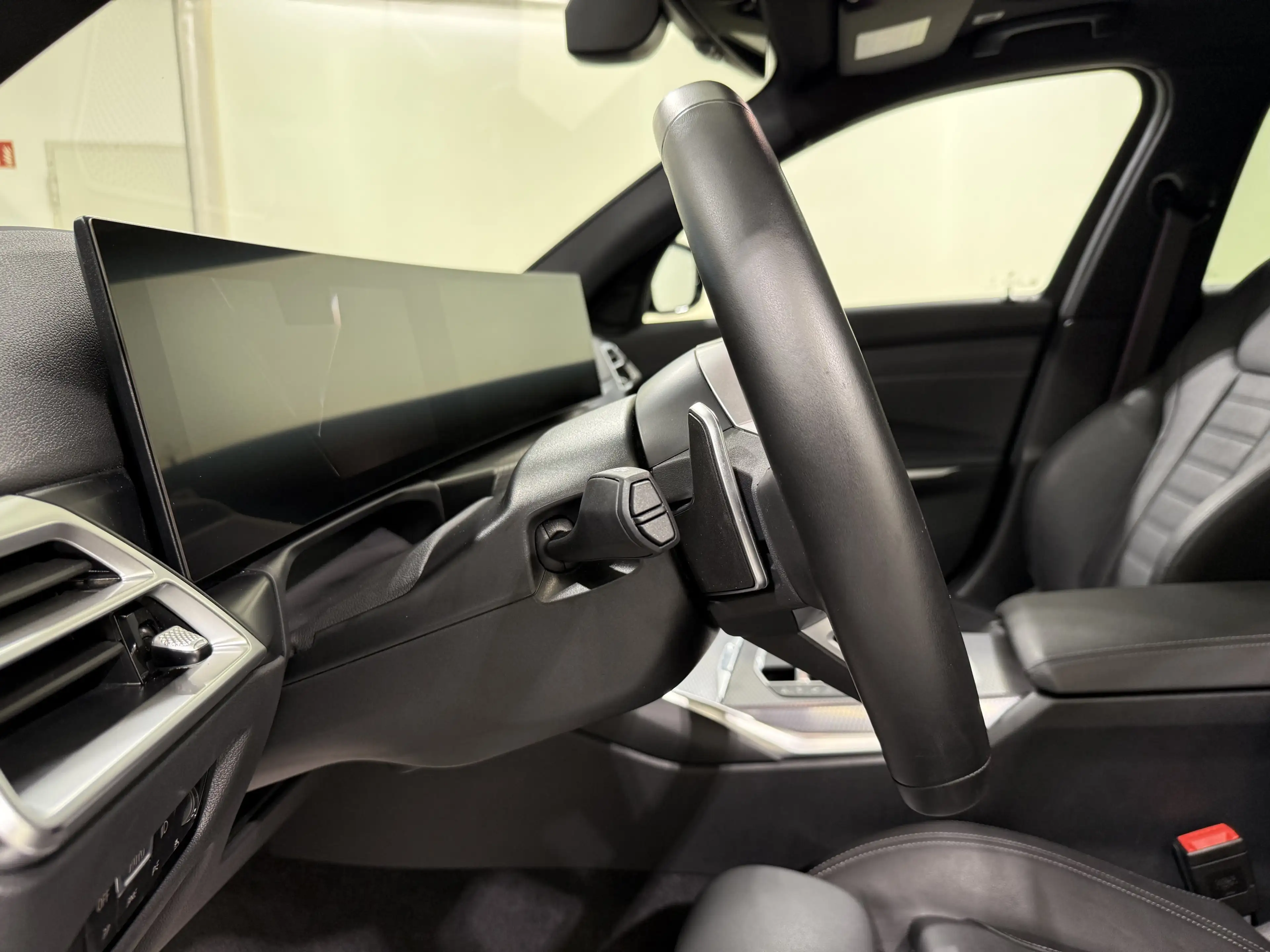 BMW 340 M340i xDrive Touring Pro AHK Pano 360 HUD HiFi — photo 14