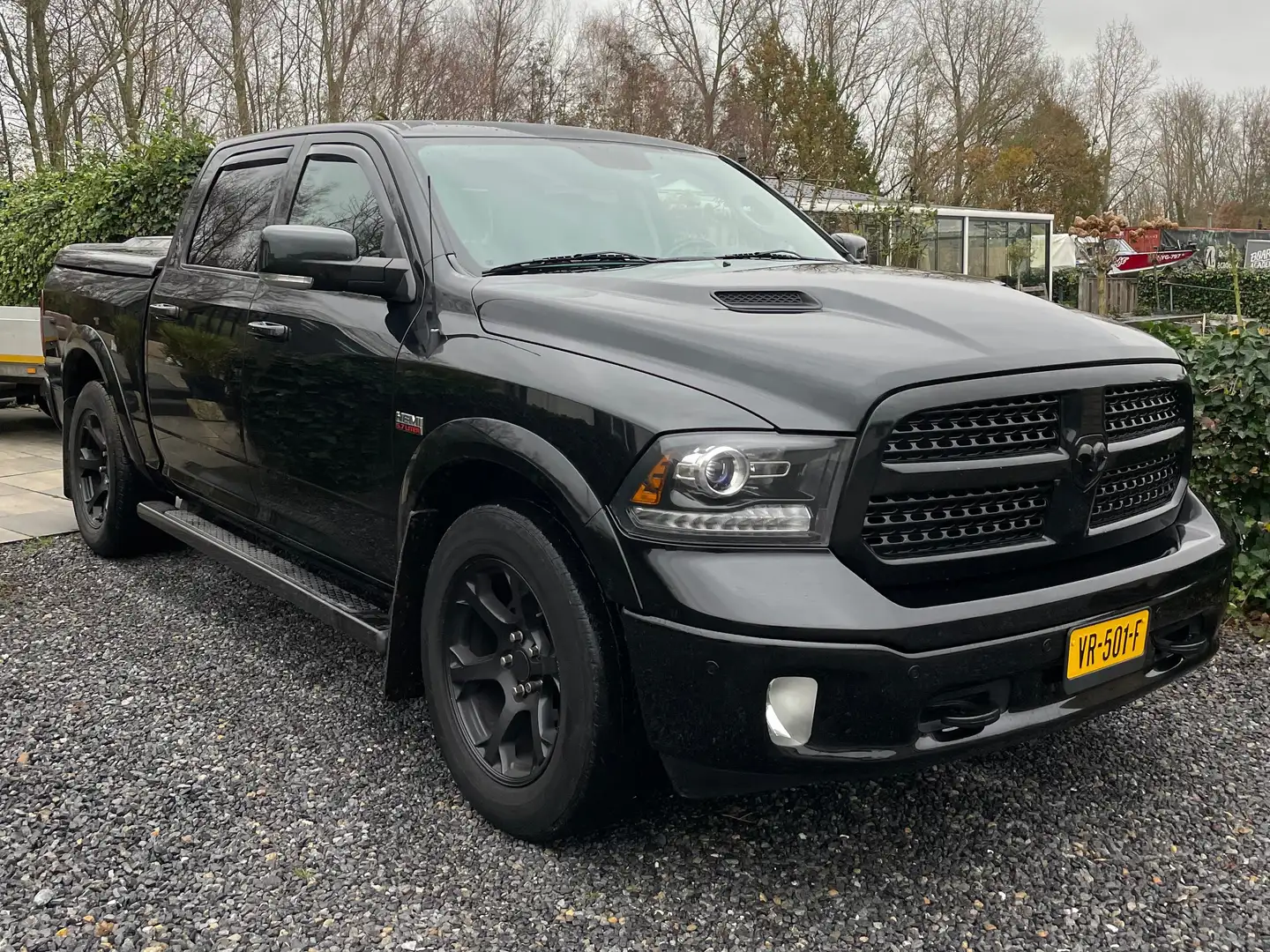 Dodge RAM 5.7 V8 Zwart - 1