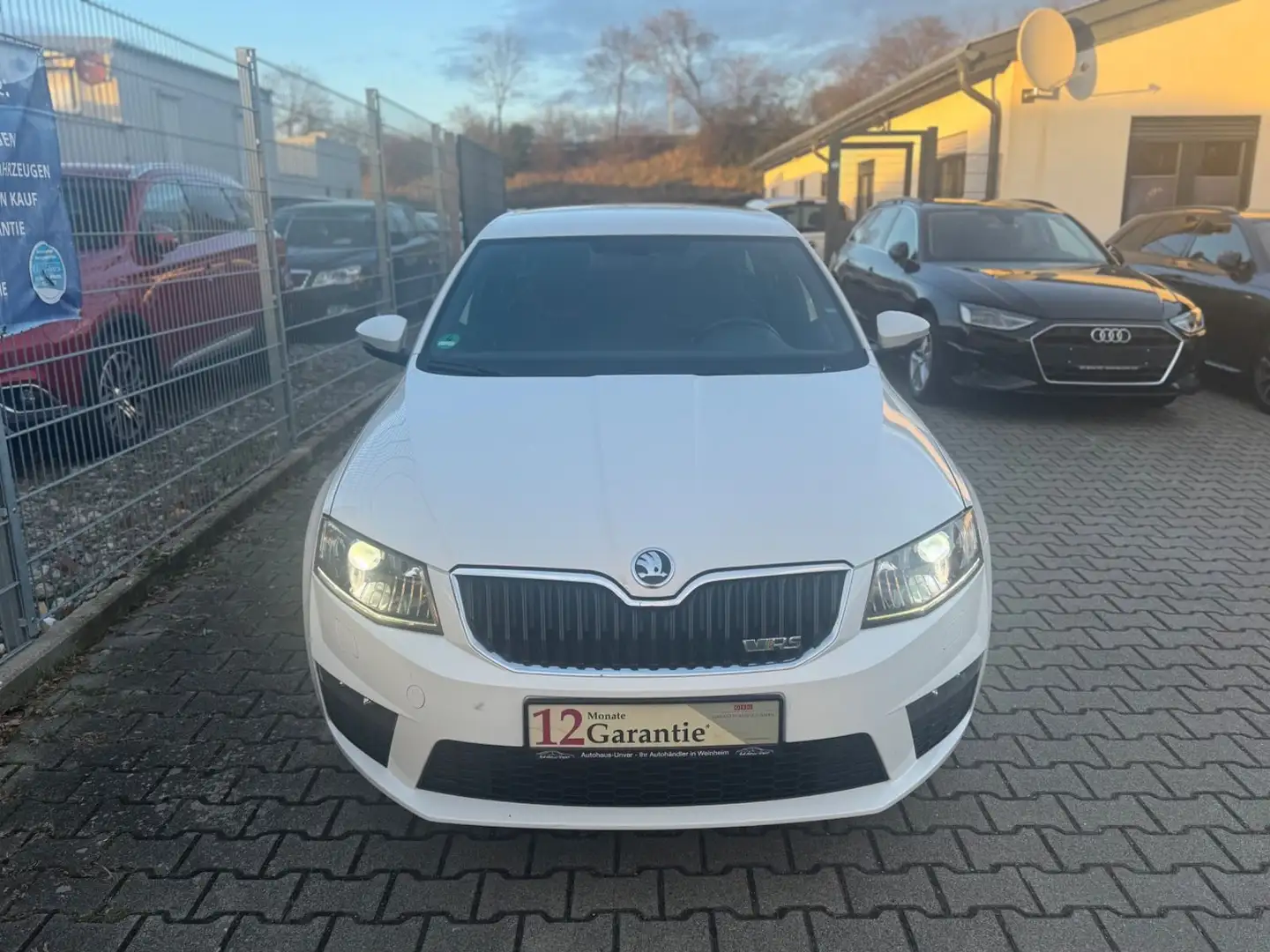 Skoda Octavia Combi RS 2.0TDI |2.HAND|8-FACH|TOP| Weiß - 2