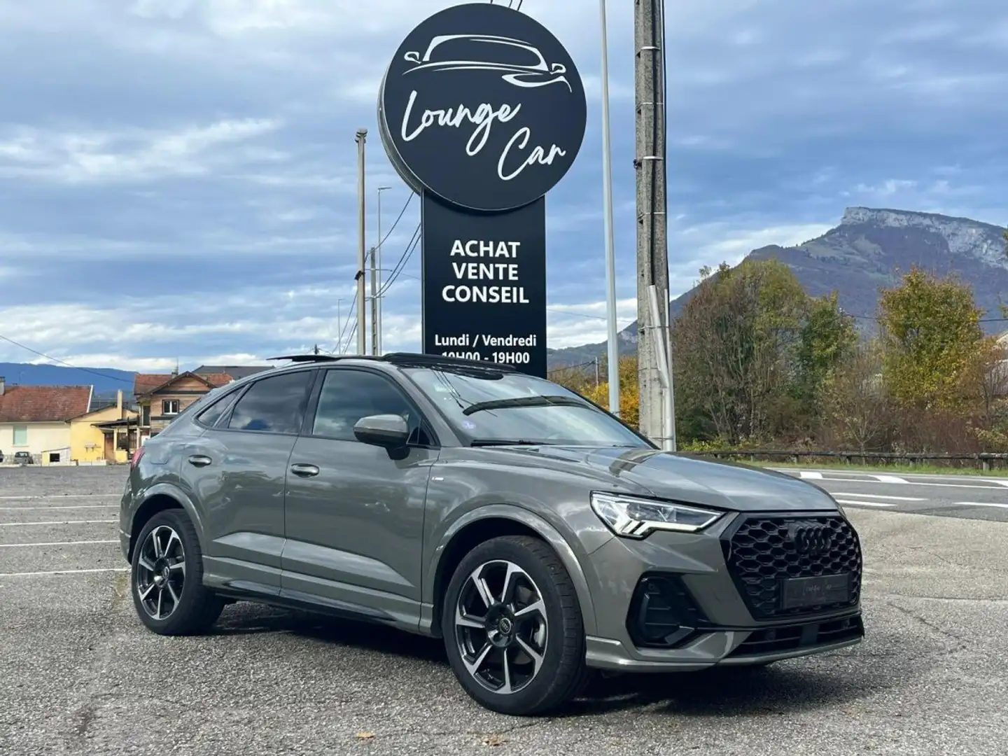 Audi Q3 35 TFSI 150 ch S tronic 7 S line Grau - 1