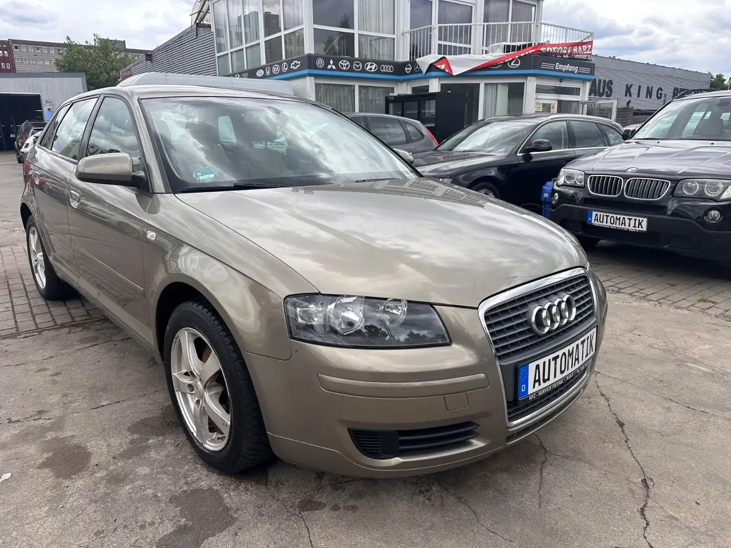 Audi A3 Sportback 1.8 TFSI Ambiente Tüv Neu Automatik Beige - 2