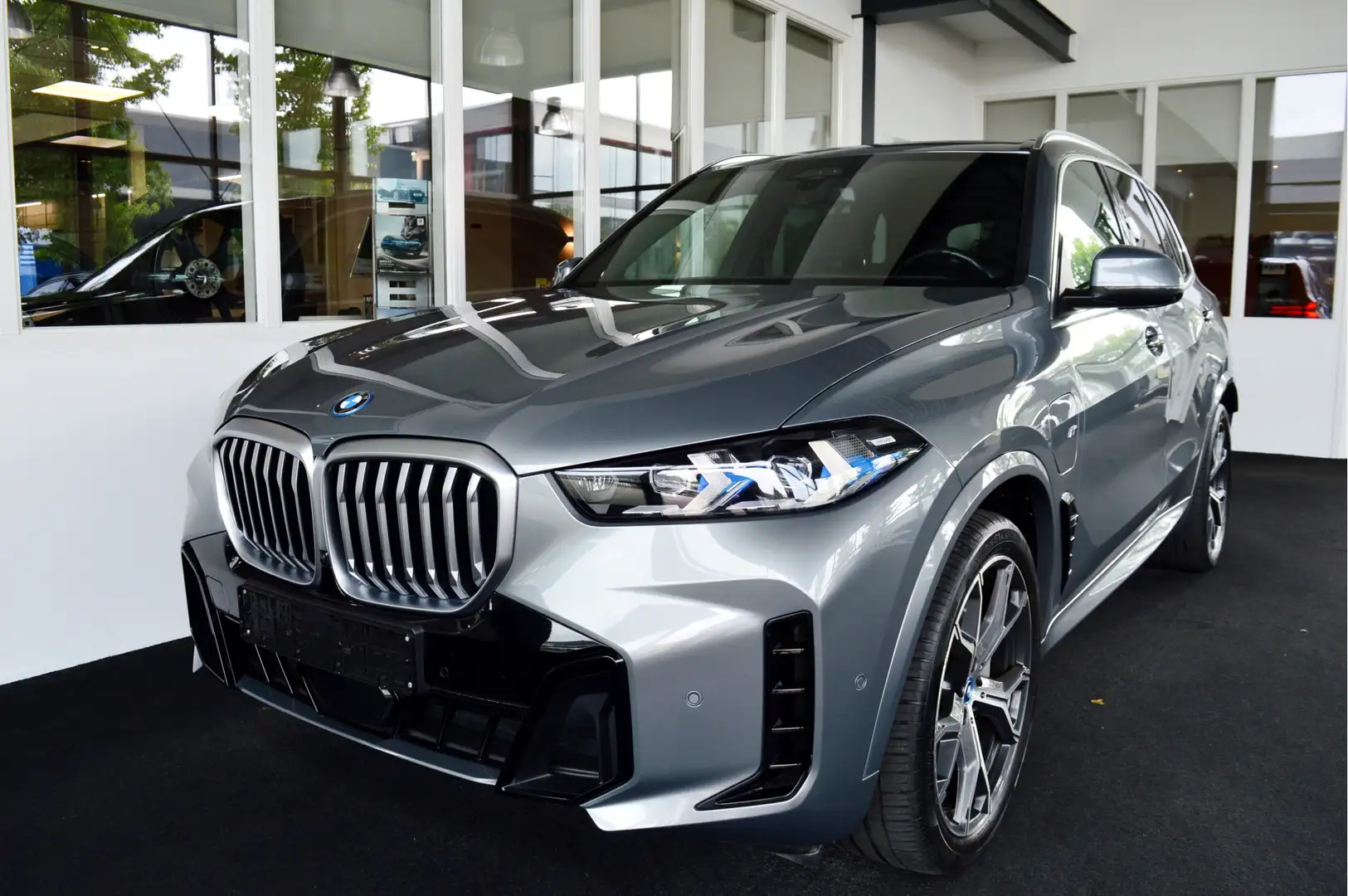 BMW X5 xDrive50e Hybride M-Sportedition | Facelift ! Grijs - 2