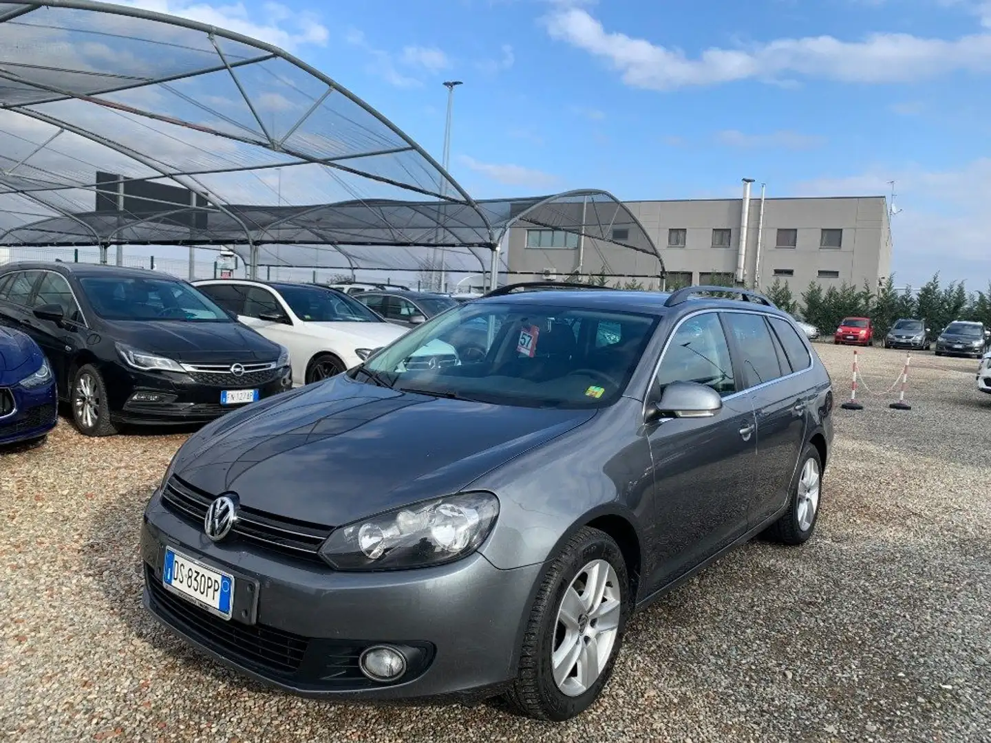 Volkswagen Golf Variant 1.6 TDI DPF Comfortline Gris - 1