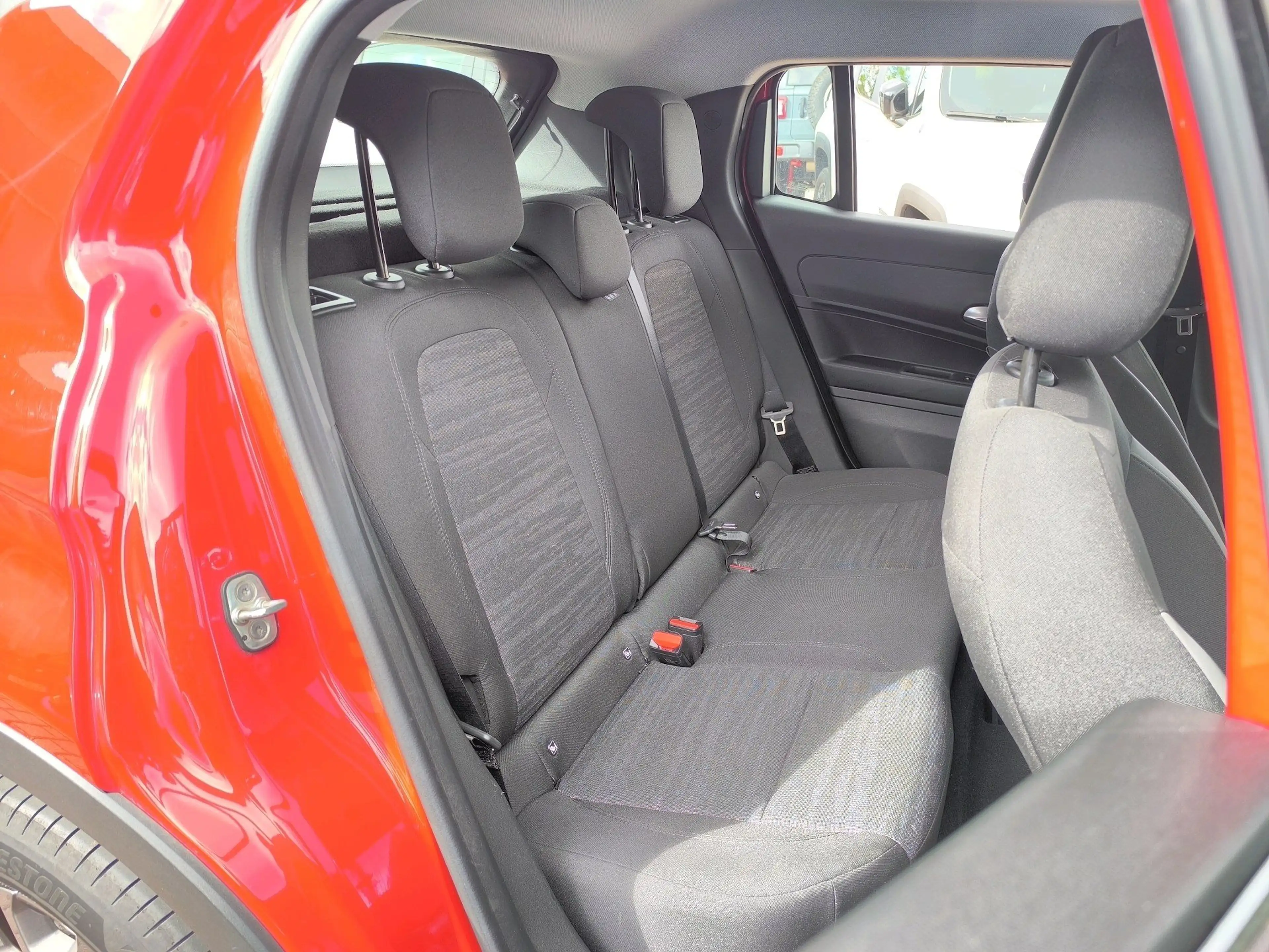 Jeep Avenger Longitude — photo 11