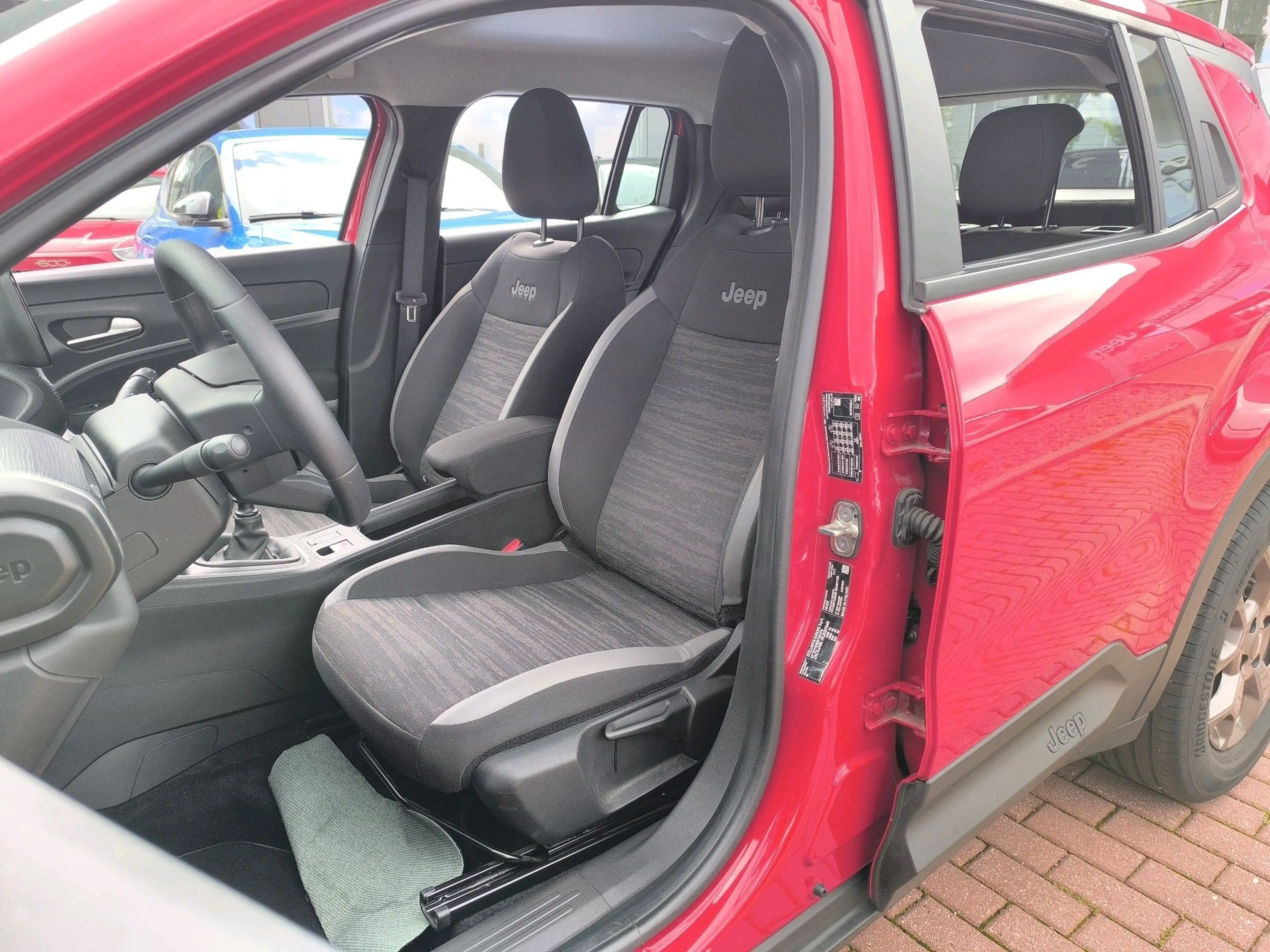 Jeep Avenger Longitude — photo 9