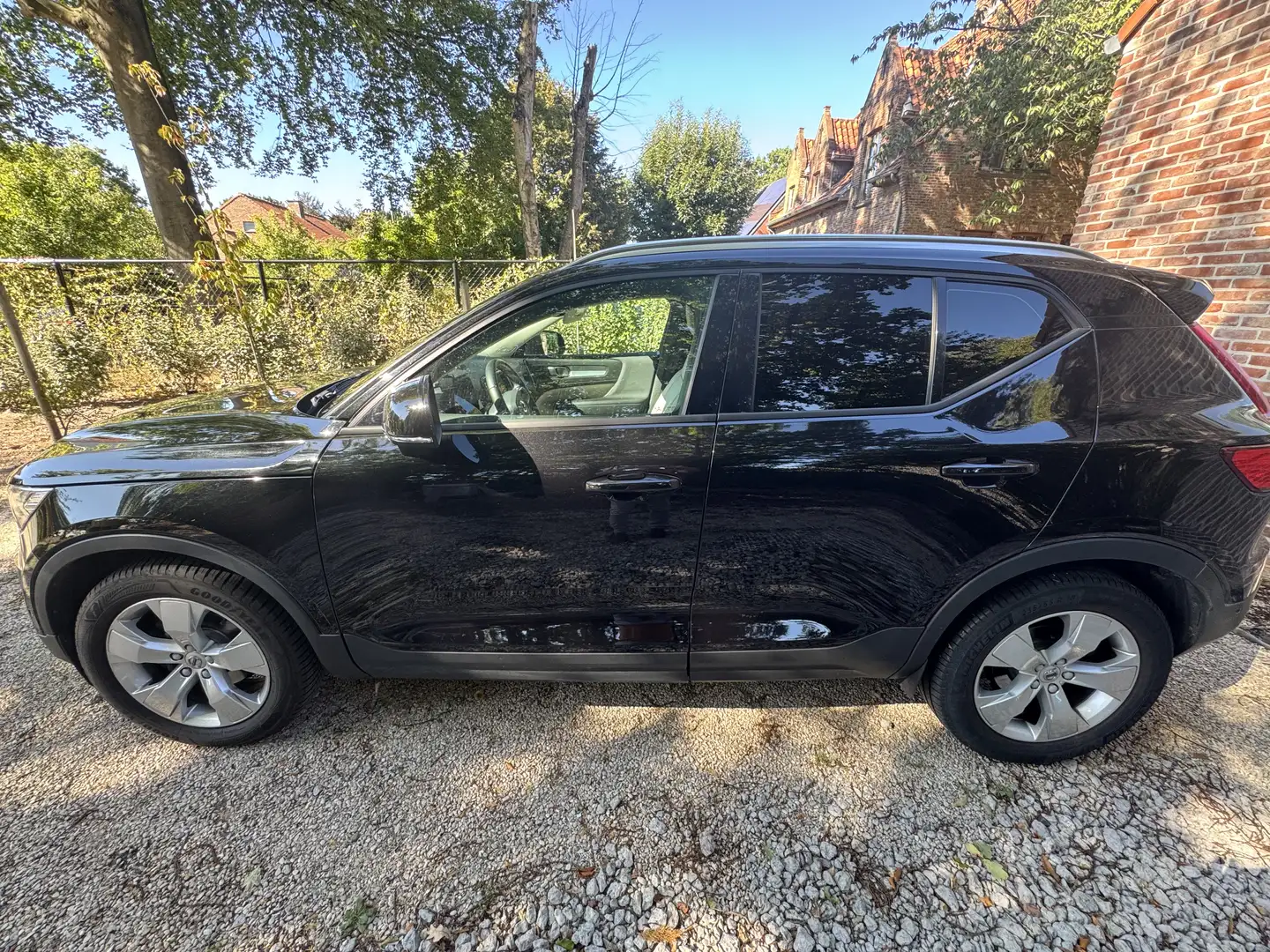 Volvo XC40 D3 AWD Geartronic Momentum Pro - 1