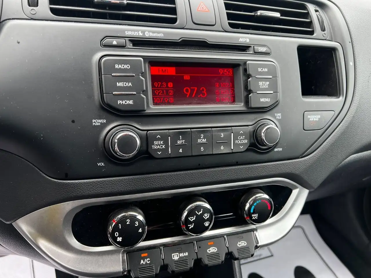 Kia Rio photo Kia Rio