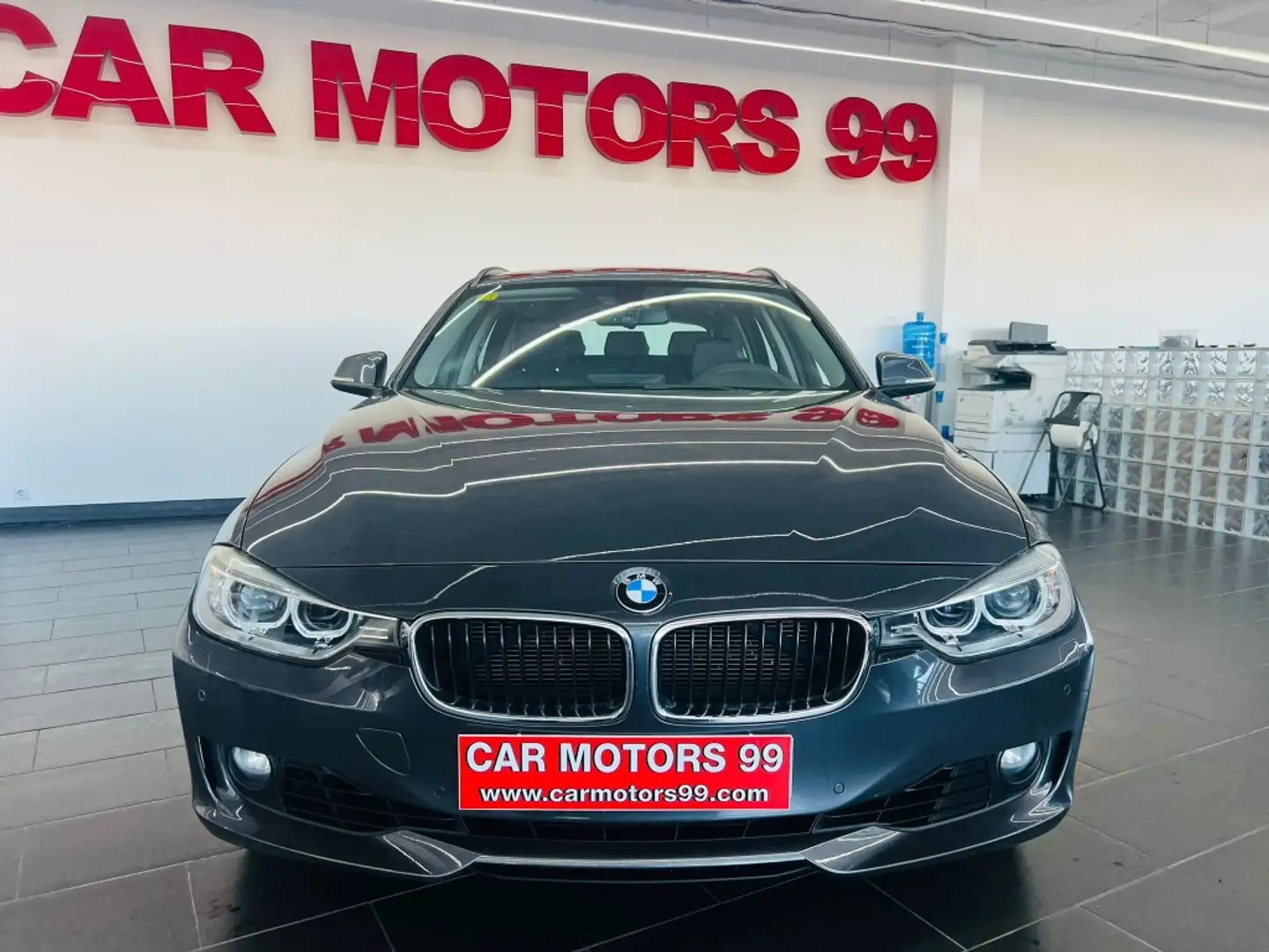BMW 335 335i xDrive Touring Grau - 2