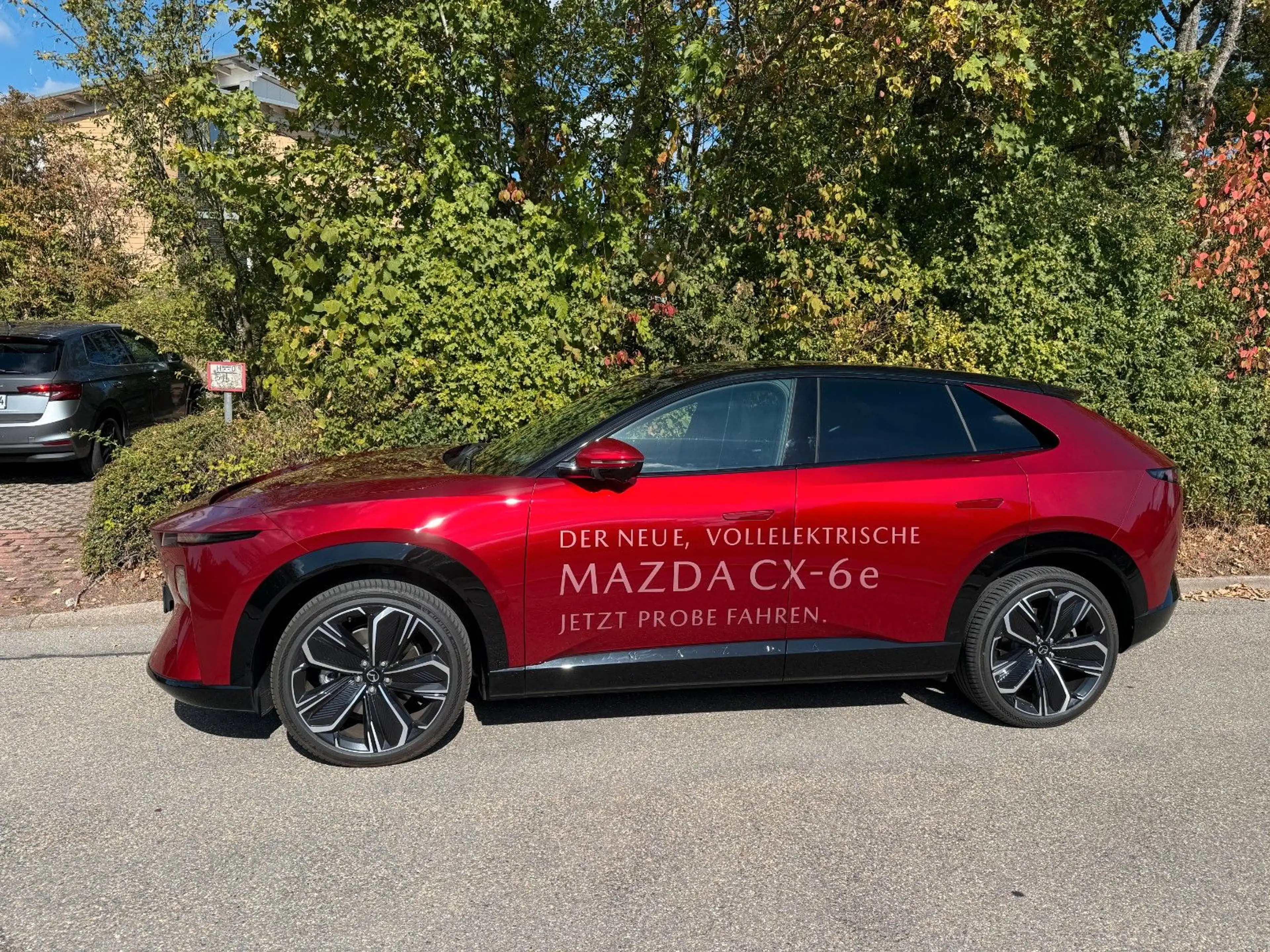 Mazda CX-6e CX-6e 190 kW EV Takumi — photo 4