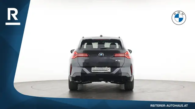 BMW X3 view 5