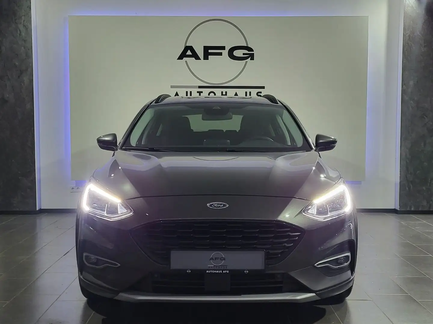 Ford Focus Lim. Active*KAMERA*NAVI*SHZ Gris - 2