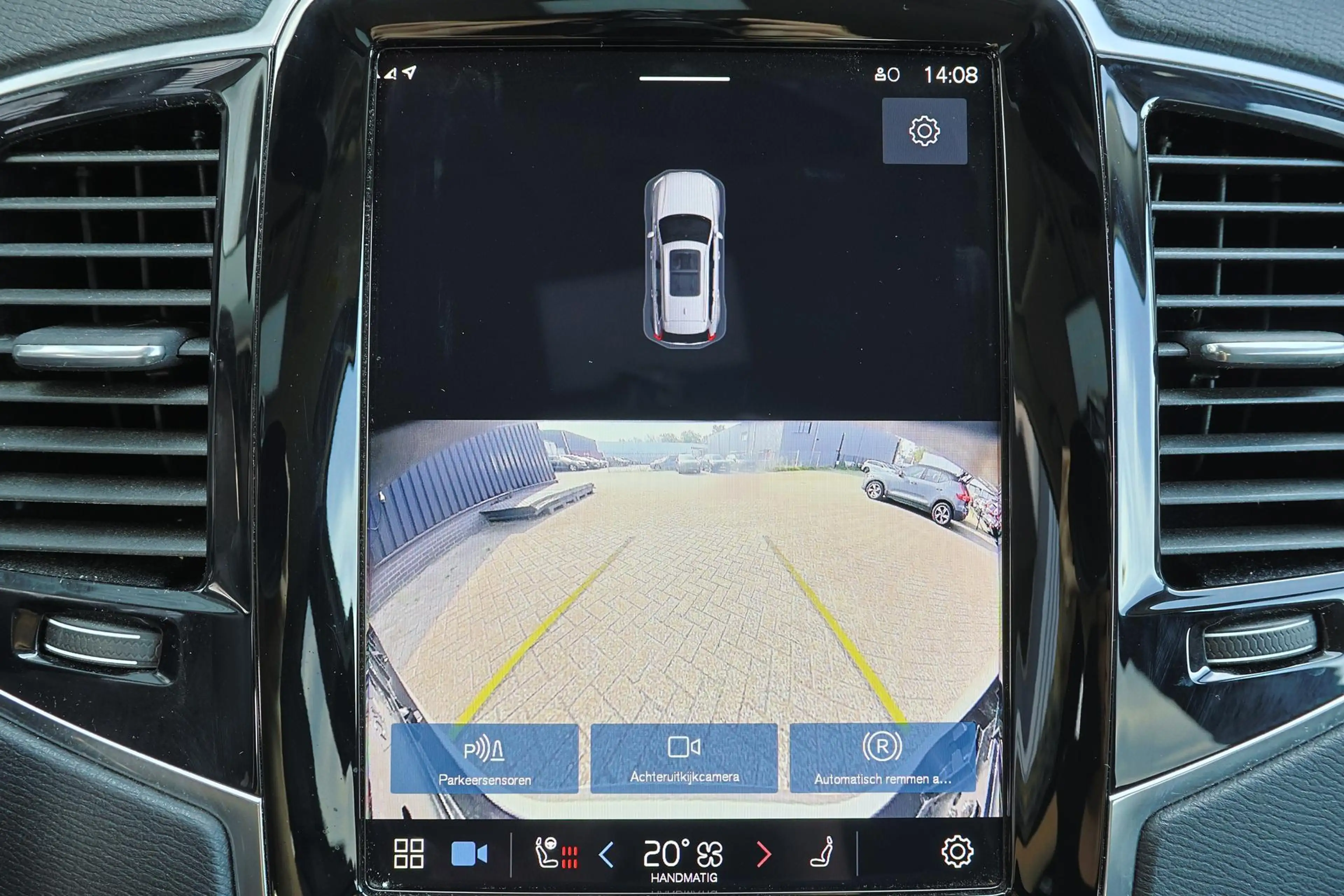 Volvo XC90 T8 Recharge AWD Core Bright - IntelliSafe Assist & — photo 8