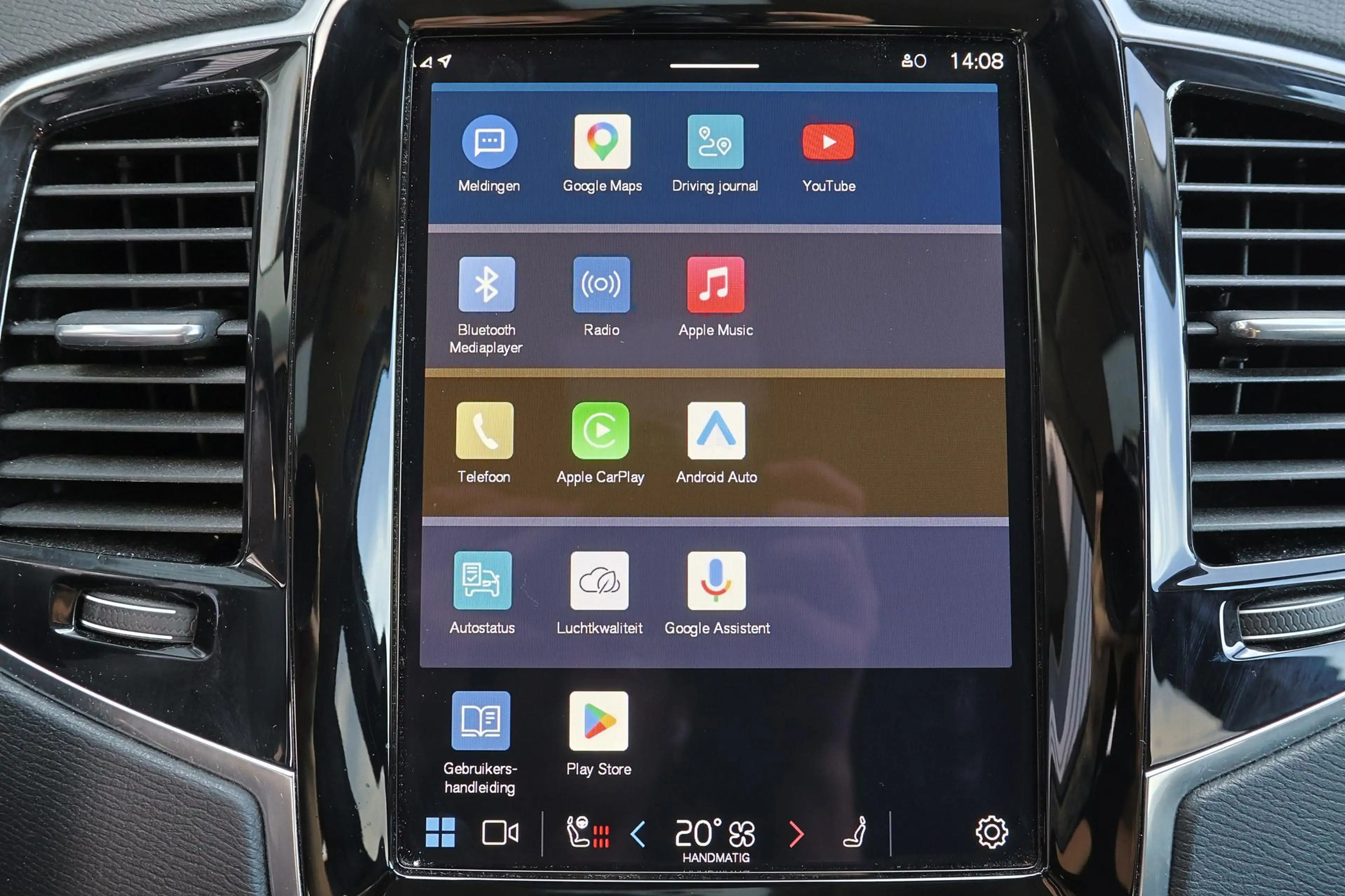 Volvo XC90 T8 Recharge AWD Core Bright - IntelliSafe Assist & — photo 6