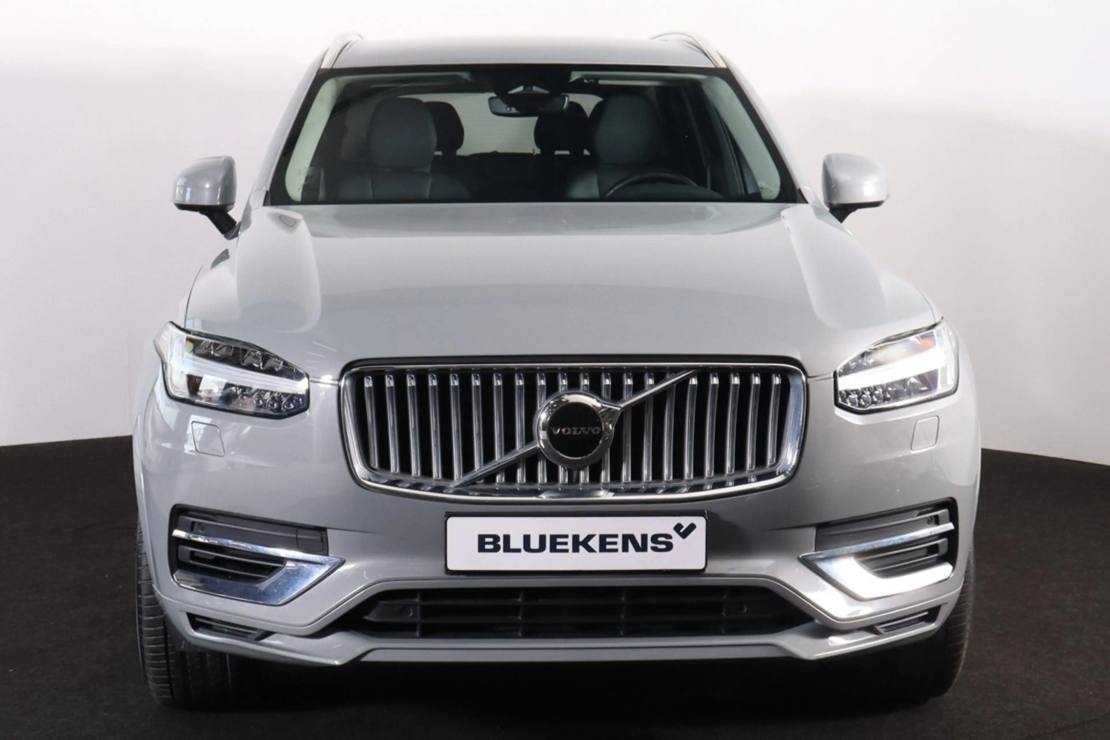Volvo XC90 T8 Recharge AWD Core Bright - IntelliSafe Assist & — photo 2