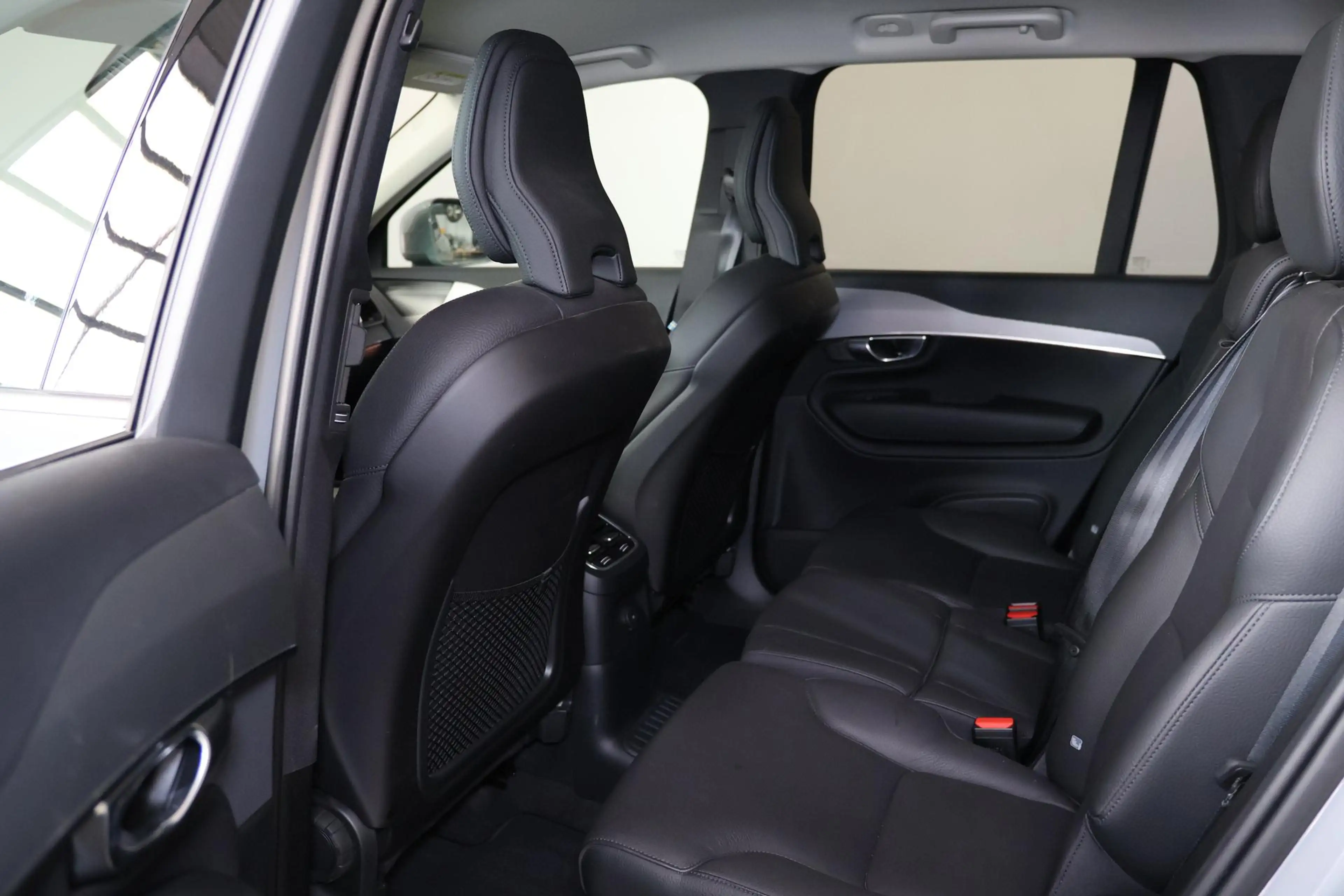 Volvo XC90 T8 Recharge AWD Core Bright - IntelliSafe Assist & — photo 15