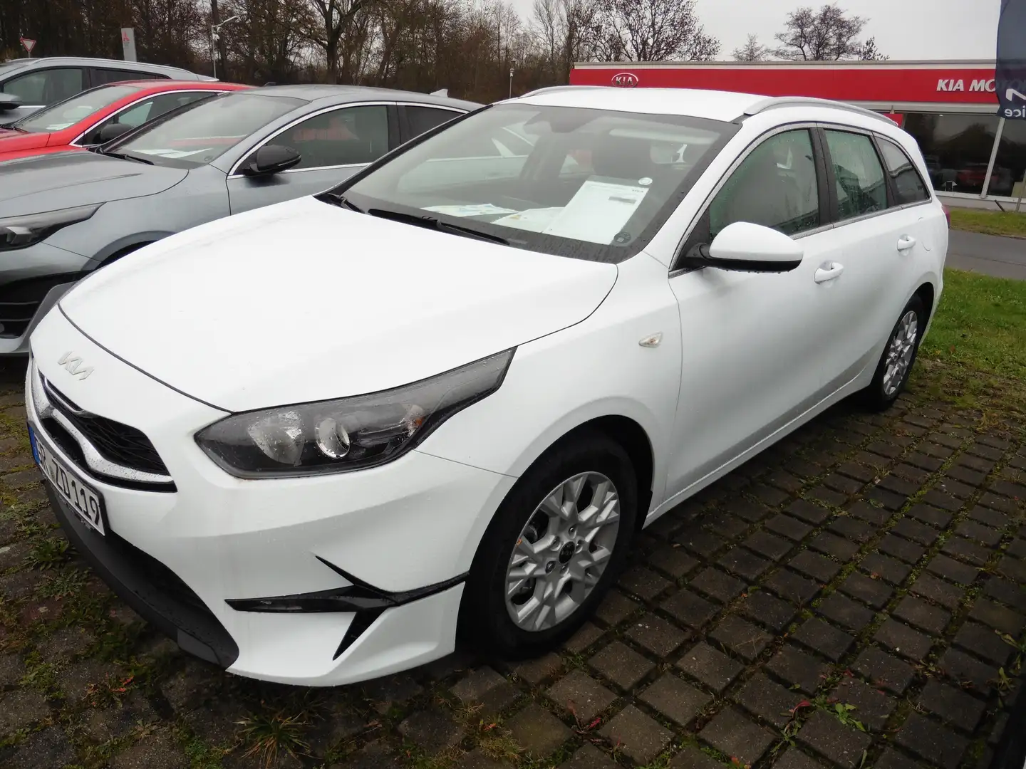 Kia Ceed SW / cee'd SW Vision, SHzg,Lenkrag-Hzg.Navi,Kamera Weiß - 1