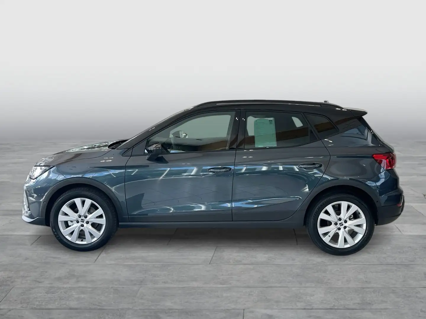 SEAT Arona Style Edition 1.0 TSI DSG Grau - 2