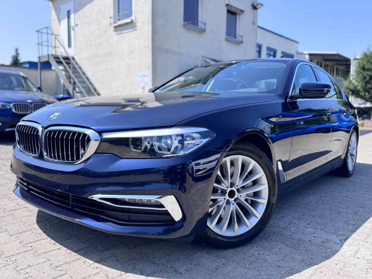 BMW 530 d Luxury Line/Komfortsitze/AHK/R Kamera Blau - 2