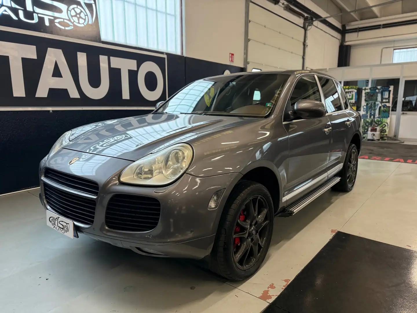 Porsche Cayenne Cayenne 4.5 Turbo tiptronic ASI 8 CERCHI 18 20 Grigio - 2
