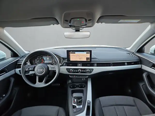 Audi A4 view 8