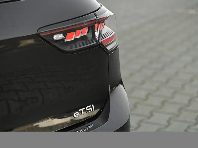 Volkswagen Golf view 15
