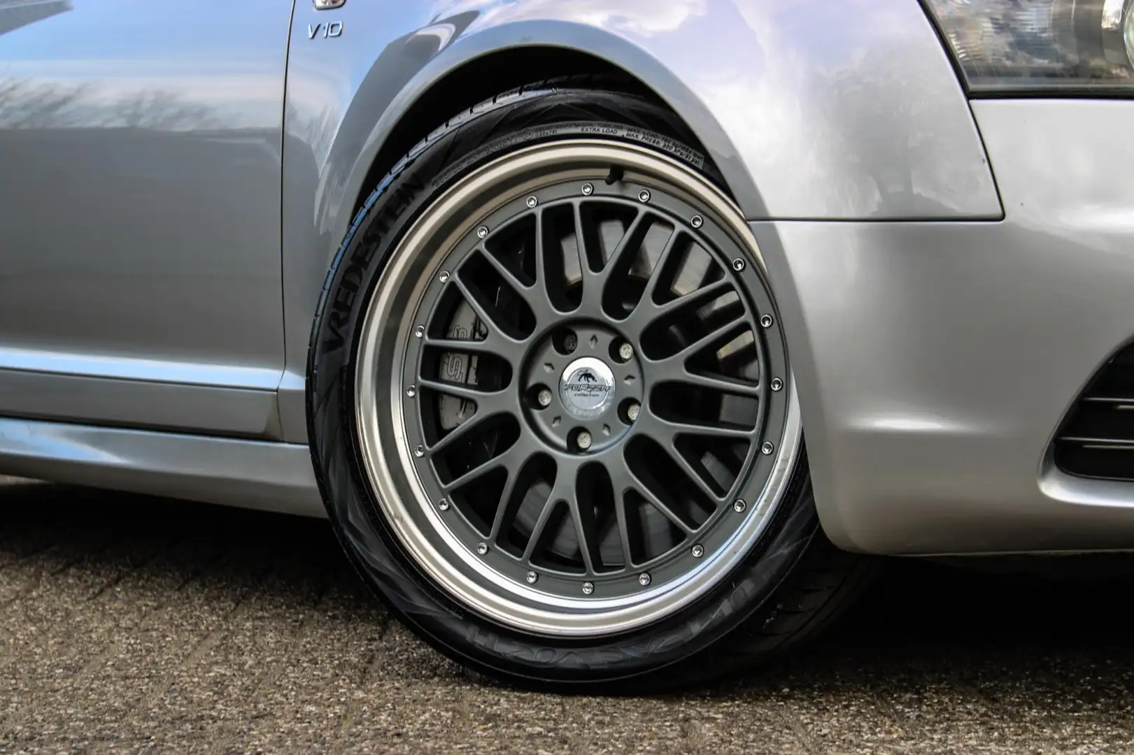 Audi S6 Avant 5.2 FSI V10 Quattro YOUNGTIMER ACC CAMERA Gris - 2