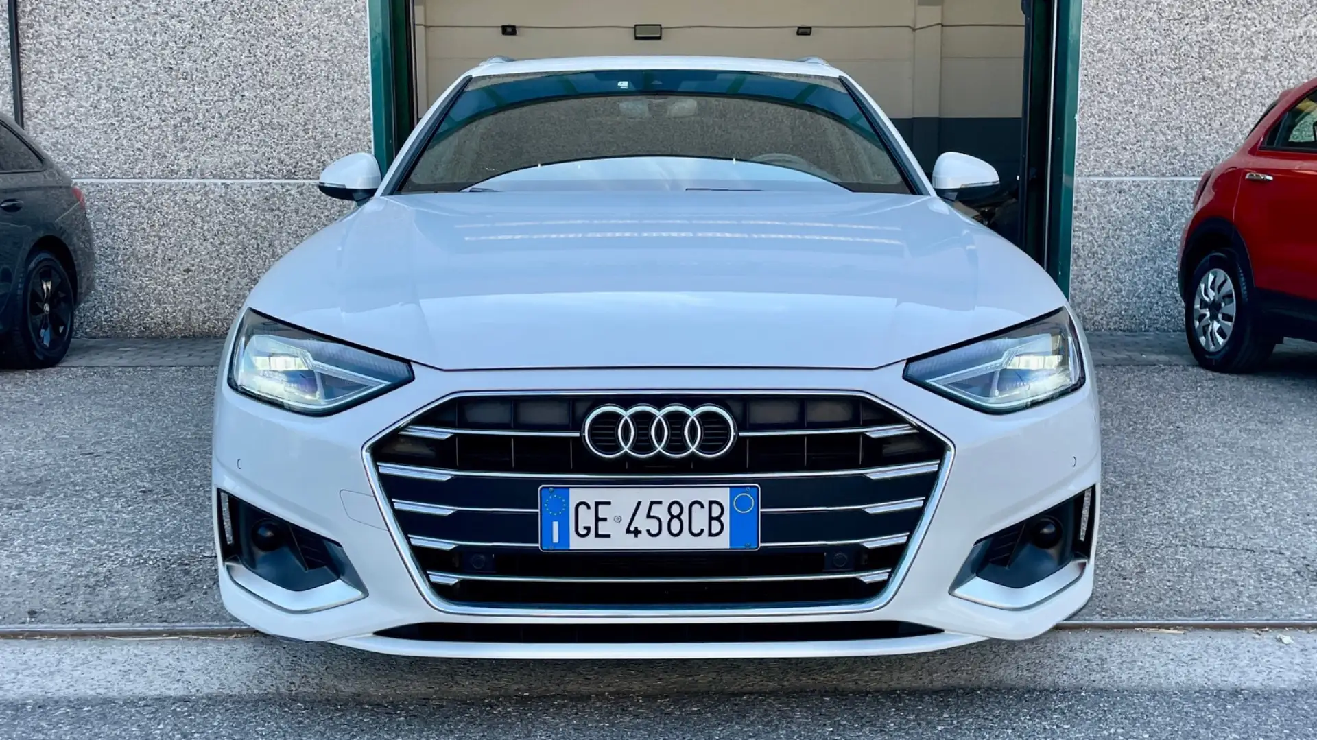 Audi A4 Avant 35 TDI/163 CV S tronic S line edition Weiß - 2