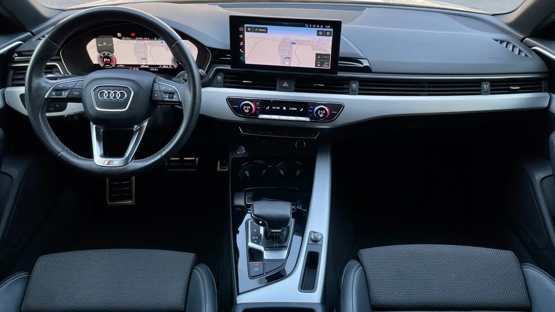 Audi A4 Avant 35 TDI/163 CV S tronic S line edition Bianco - 1