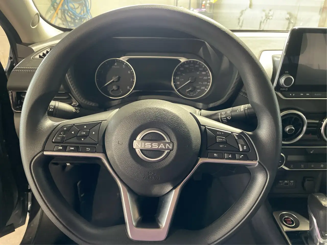 Nissan Sentra снимка Nissan Sentra