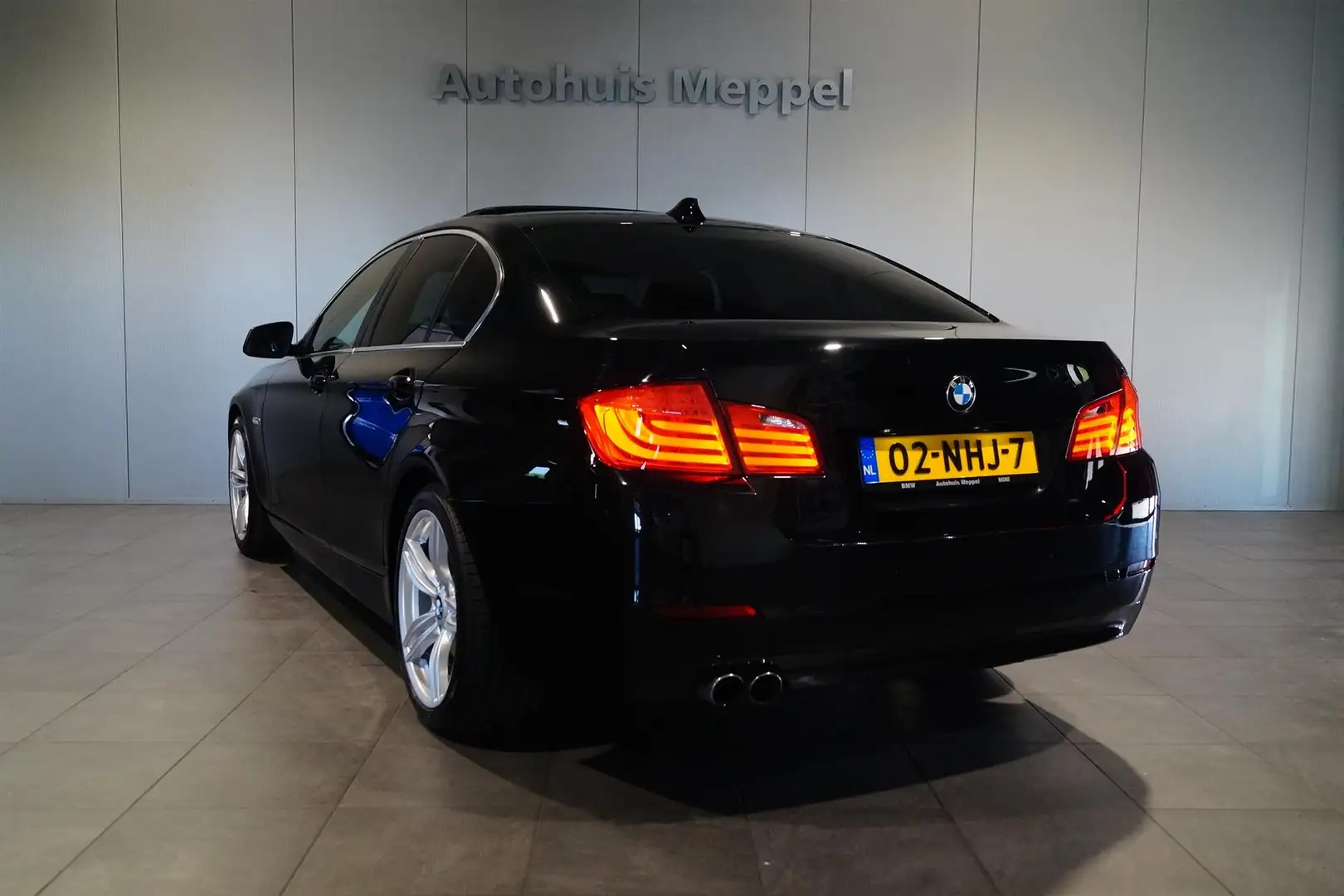BMW 523 523i Executive Schuif kanteldak | Navigatie | PDC Noir - 2