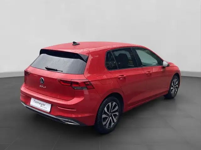 Volkswagen Golf view 3