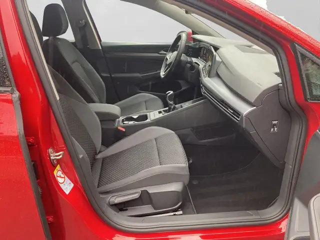 Volkswagen Golf view 4