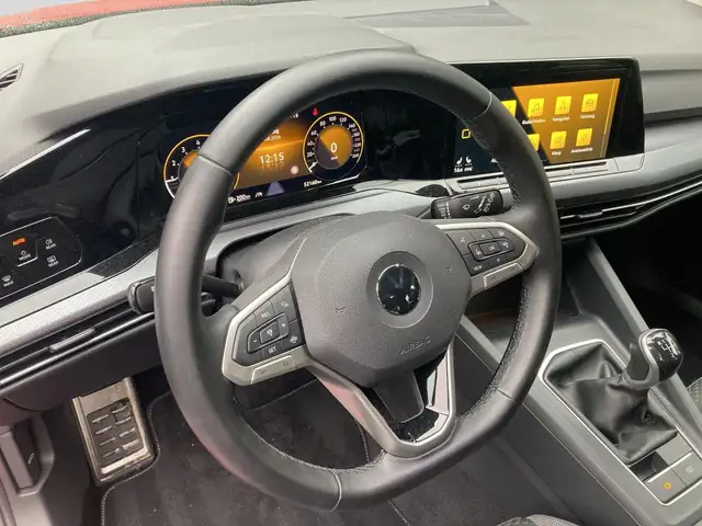 Volkswagen Golf view 9