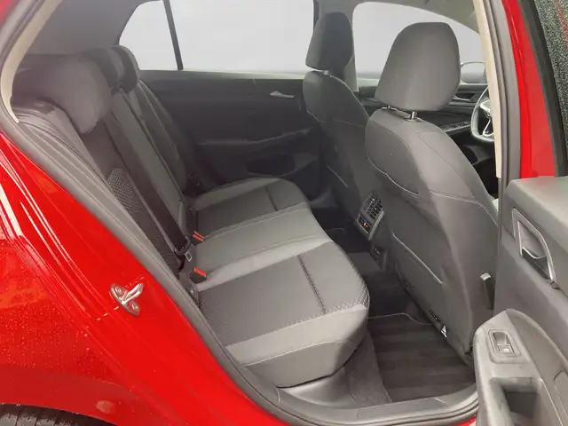Volkswagen Golf view 6