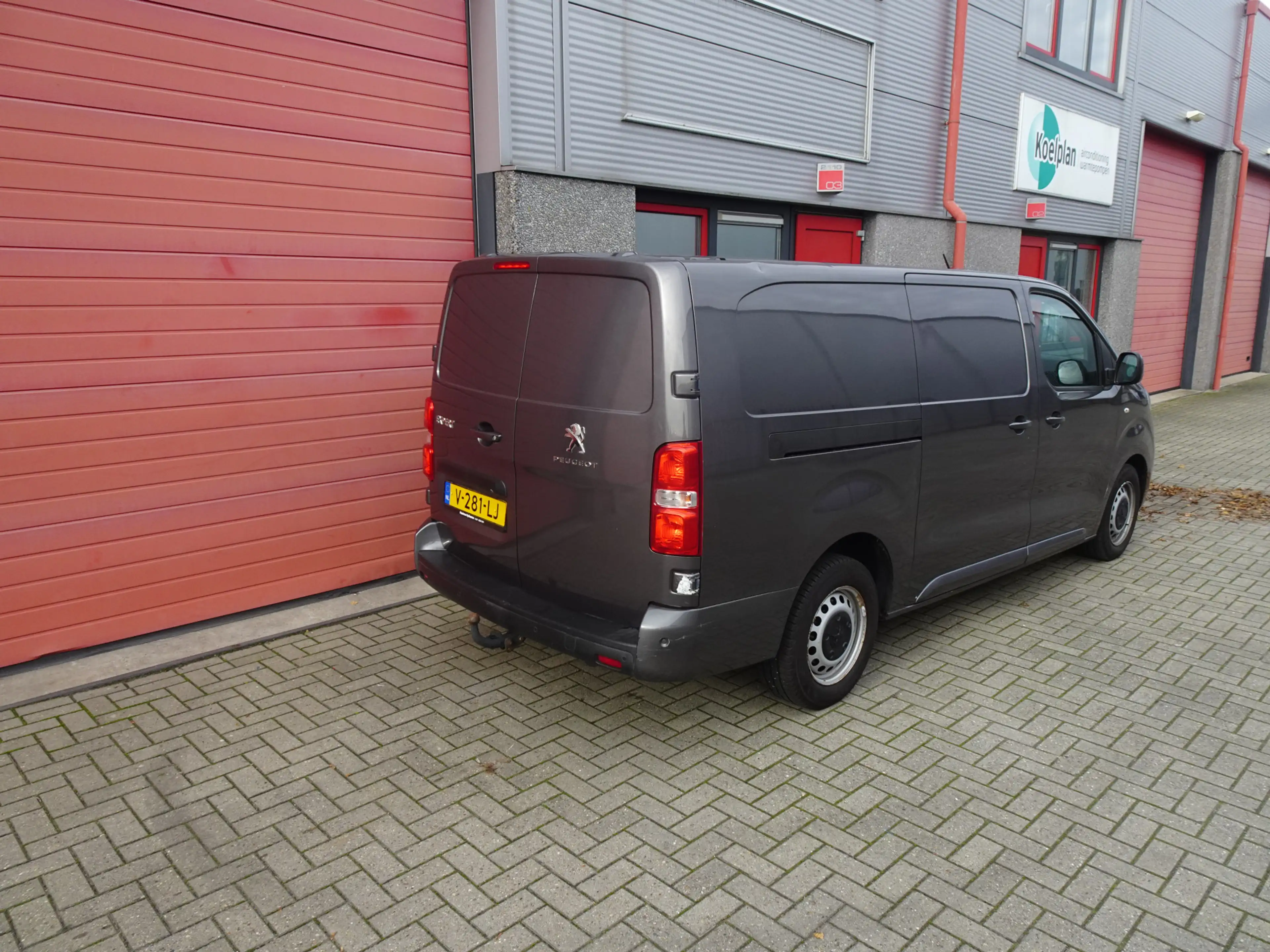 Peugeot Expert 231L 2.0 BlueHDI 150 Premium Pack airco 3 zits — photo 4