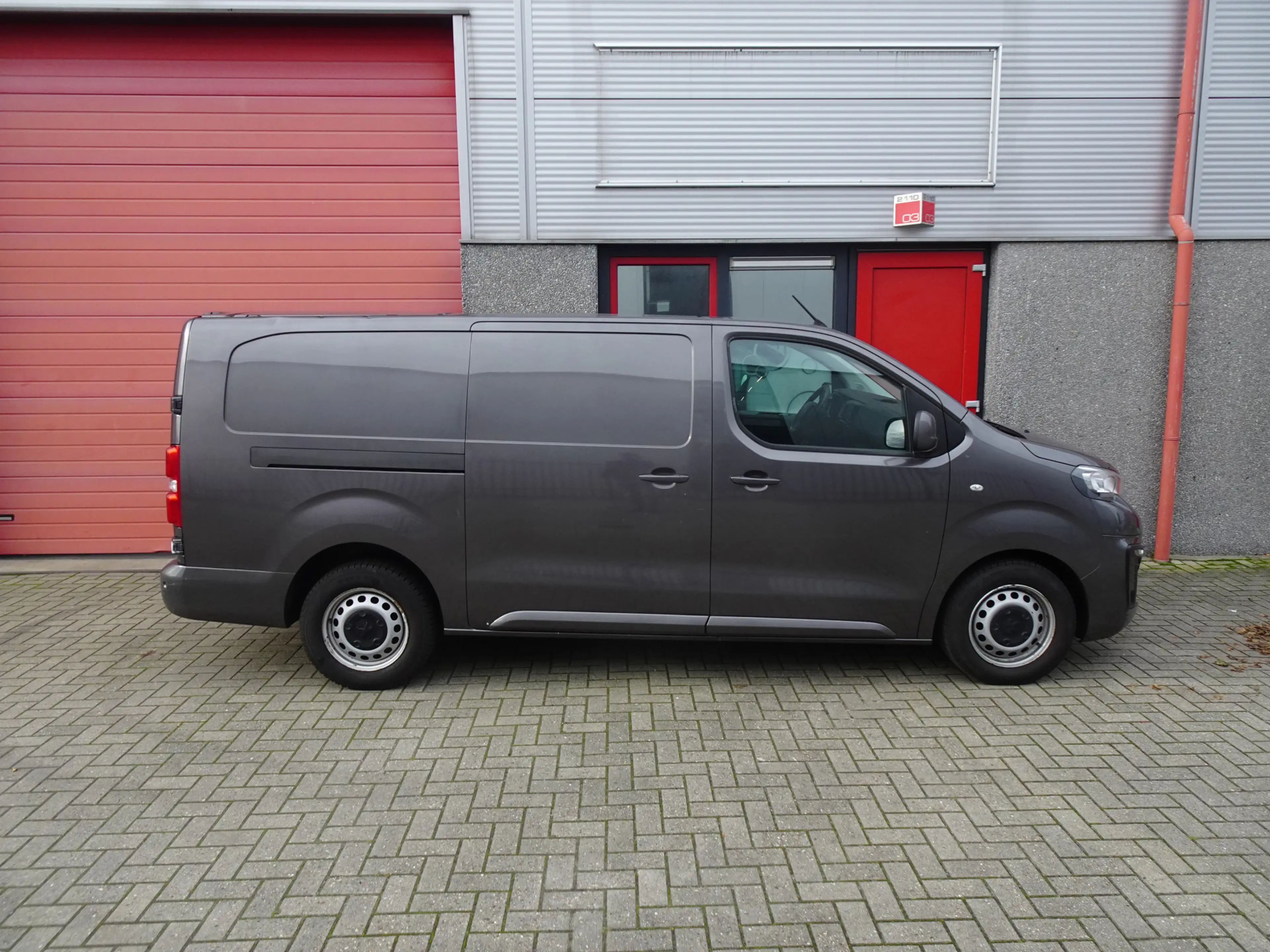 Peugeot Expert 231L 2.0 BlueHDI 150 Premium Pack airco 3 zits — photo 14