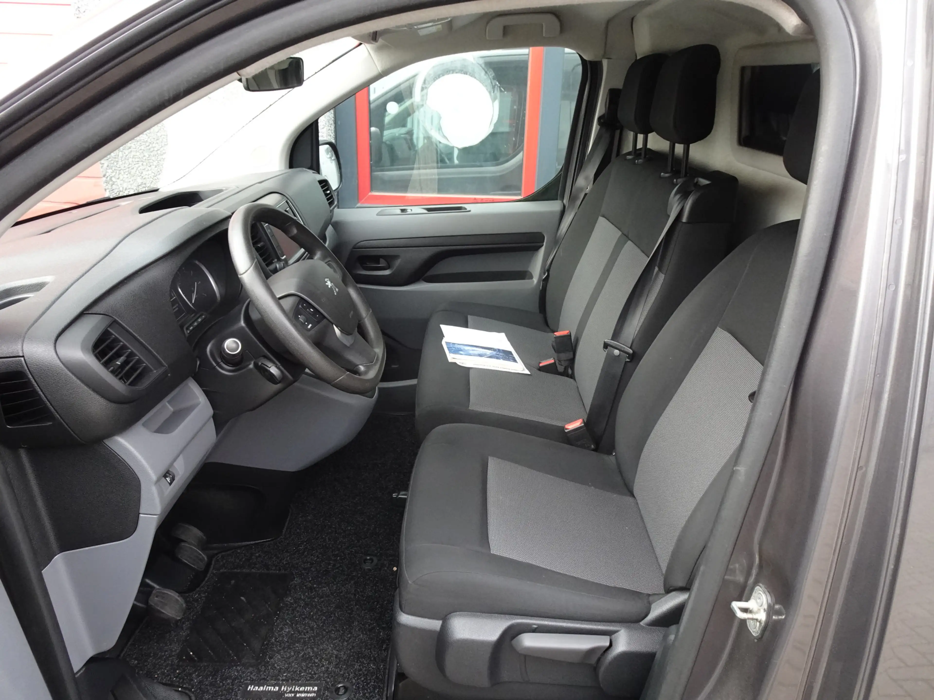 Peugeot Expert 231L 2.0 BlueHDI 150 Premium Pack airco 3 zits — photo 8