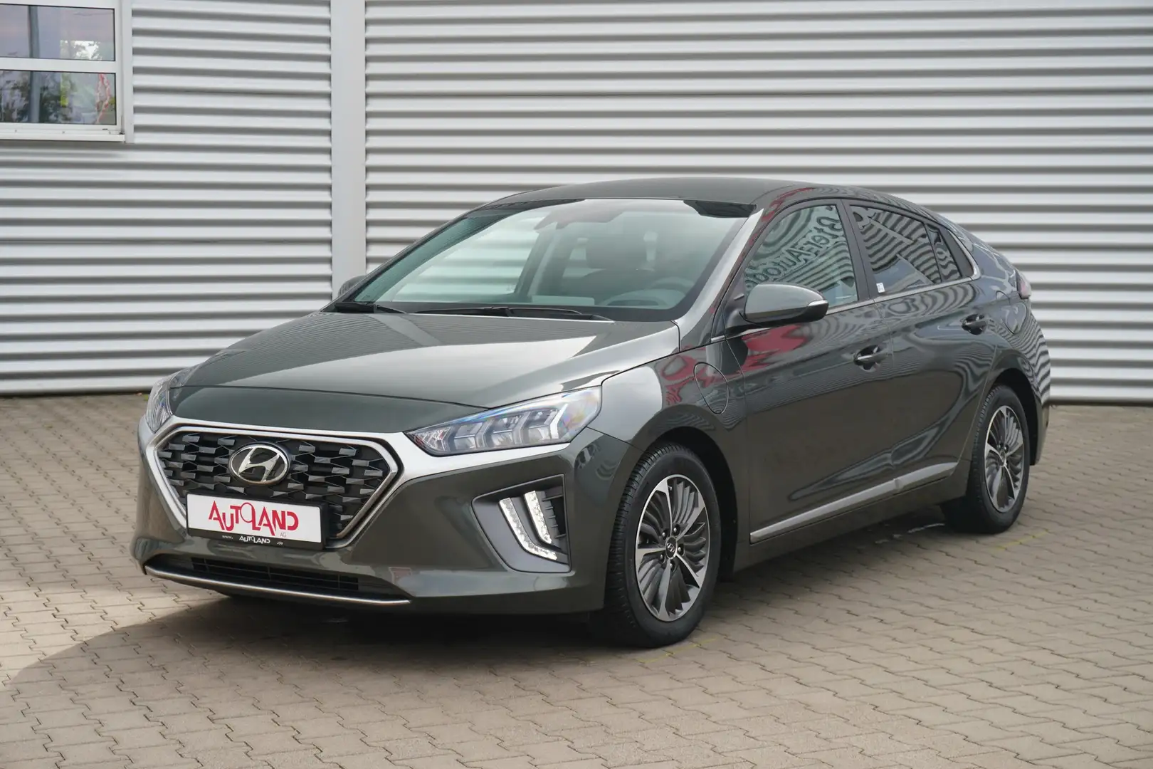 Hyundai IONIQ Ioniq 1.6 Style Plug-In Hybrid DCT LED Navi ACC Grau - 2