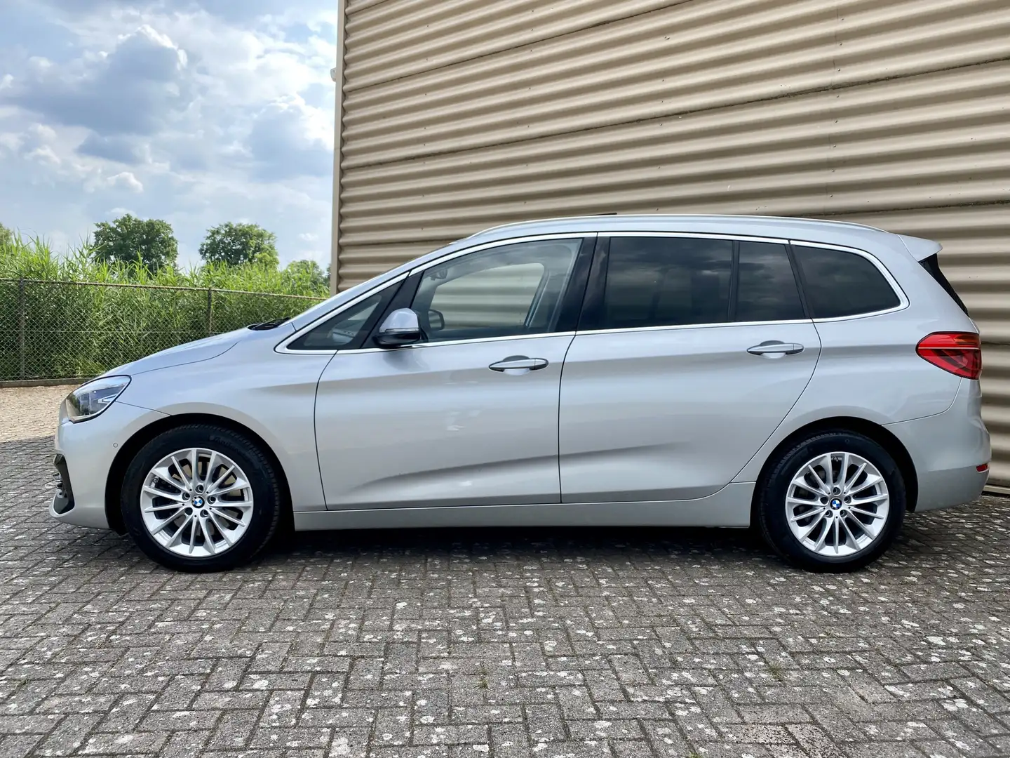 BMW 220 2-serie Gran Tourer 220i High Executive 7 Pers [ p Gris - 2