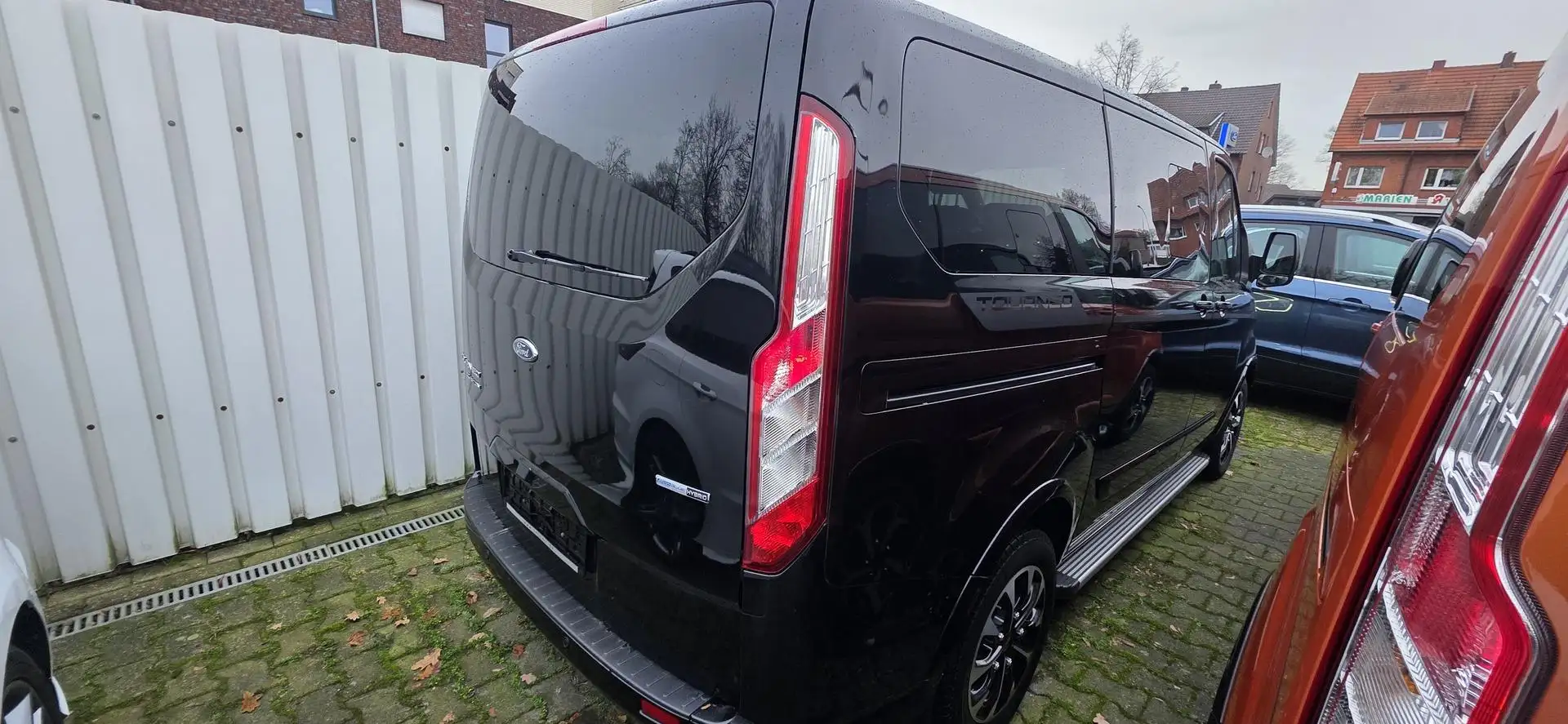 Ford Tourneo Custom 320 L1H1 VA MH Sport AHK Navi Camera Standheizung Noir - 2