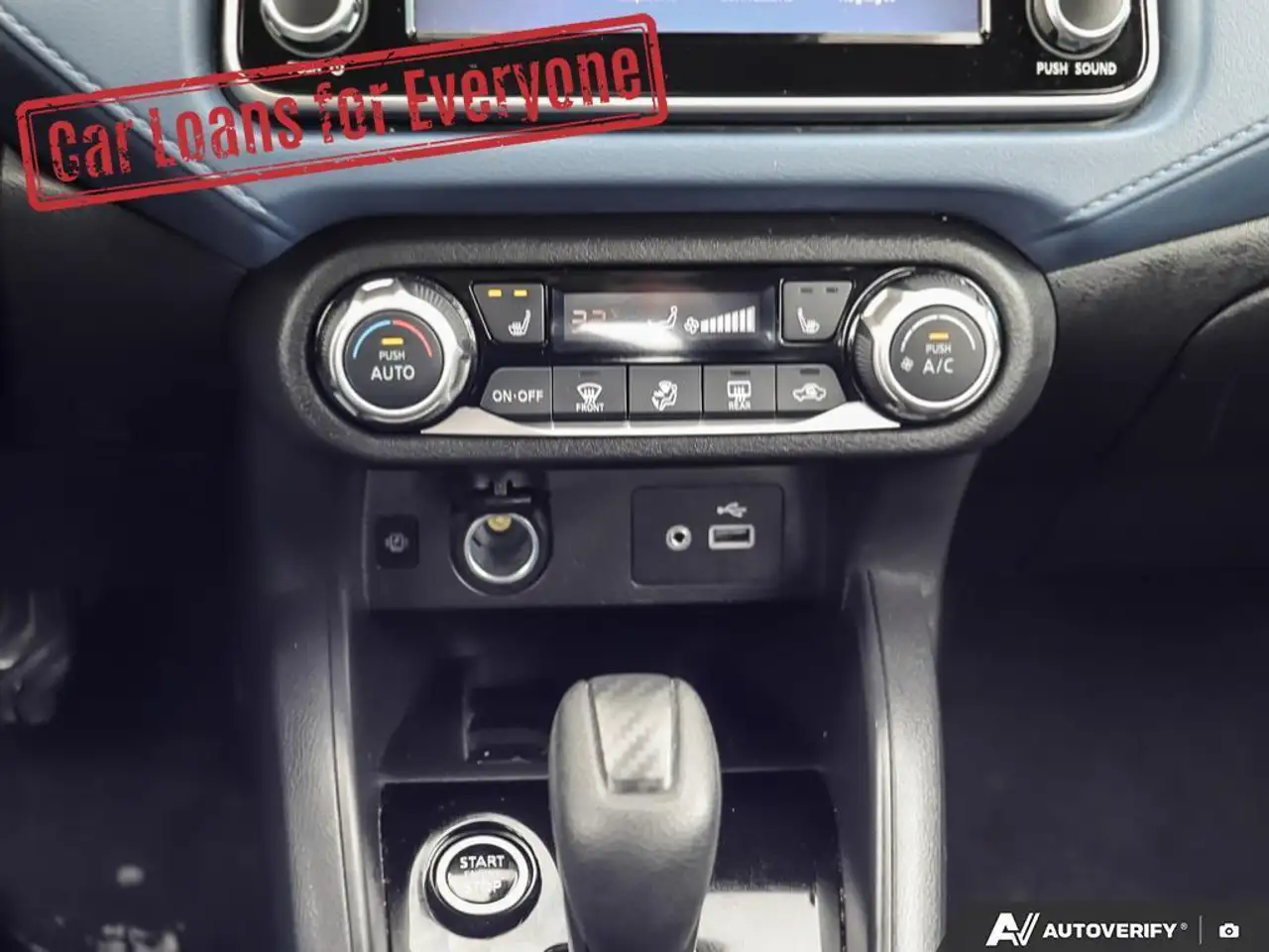 Nissan Versa снимка Nissan Versa