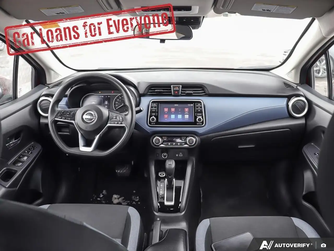 Nissan Versa снимка Nissan Versa