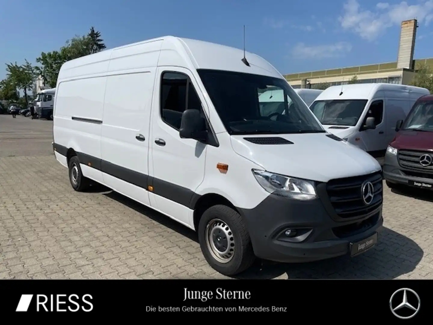 Mercedes-Benz Sprinter 317 CDI KA Maxi / MBUX / 360° / Klima / SHZ / Temp Wit - 1