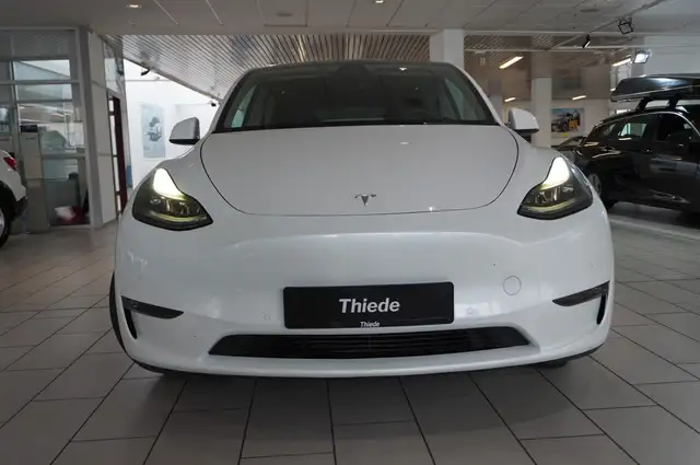 Tesla Model Y view 6