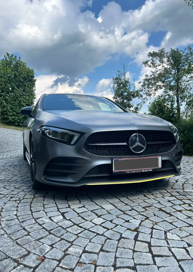 Mercedes-Benz A 220 AMG-Line/PANO/360/MATT/19ZOLL Grau - 1