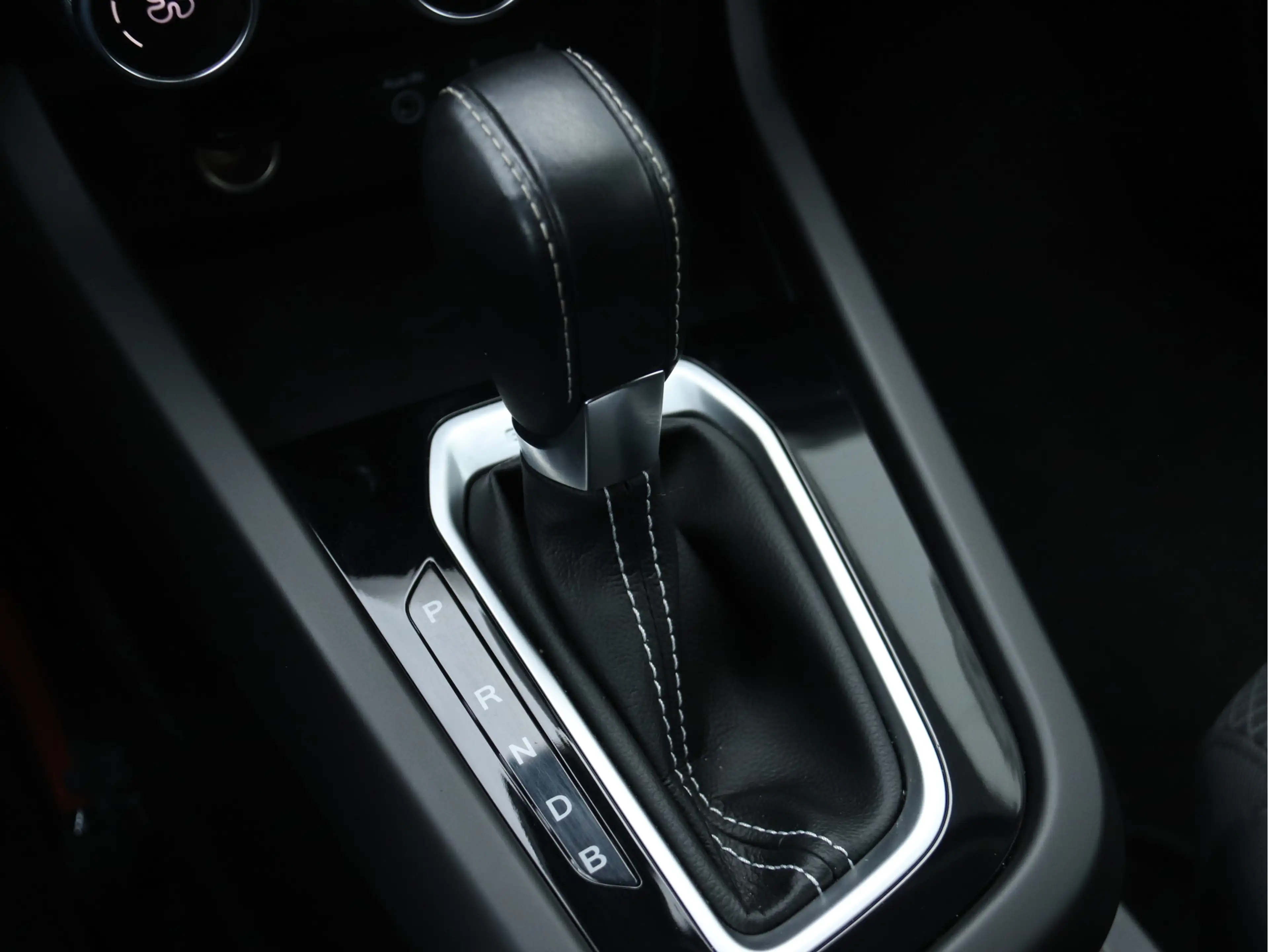 Renault Arkana 1.6 E-Tech Hybrid 145 Intens CAMERA / TREKHAAK / N — photo 16