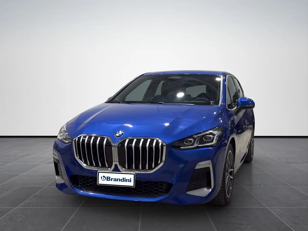 BMW 220 i mhev 48V Msport auto Active Tourer — photo 1 of 15